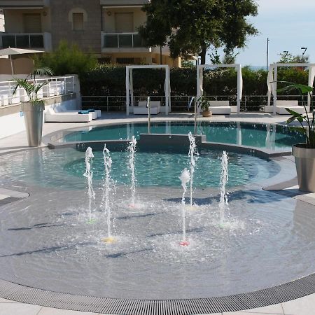 Oxygen Lifestyle Hotel Viserbella di Rimini Exterior photo